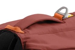 RuffWear Front Range™ Day Pack Red Clay -Ruffwear Verkaufsgeschäft Web 5060 Front Range Day Pack Red Clay Handle Studio